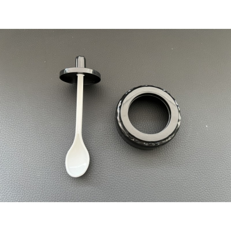 Крышка банки с ложкой