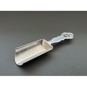 Форма для резки лопаты