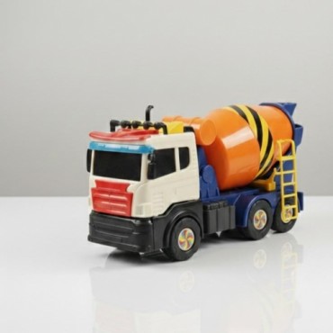 6 моделей игрушечных грузовиков