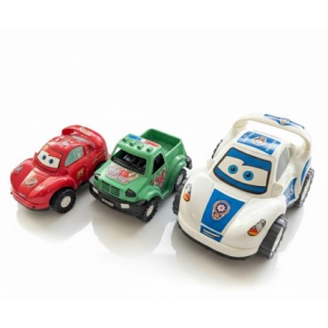 3 модели игрушечных машинок