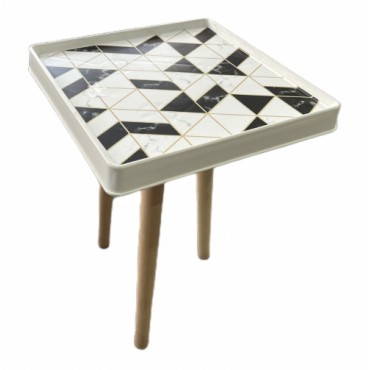 Квадратный журнальный столик
