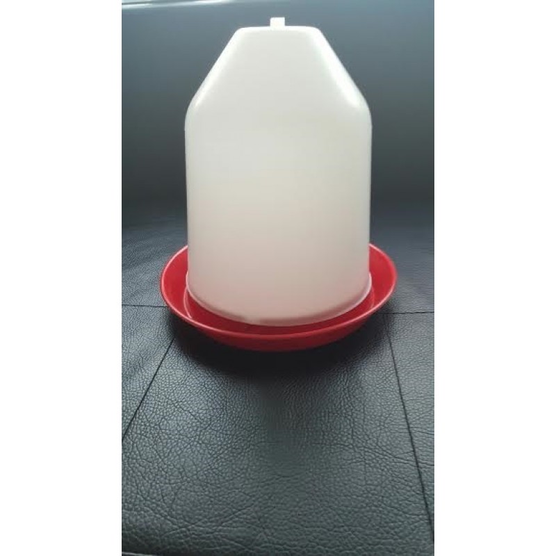 Бутылка для воды емкостью 5 л для птицы