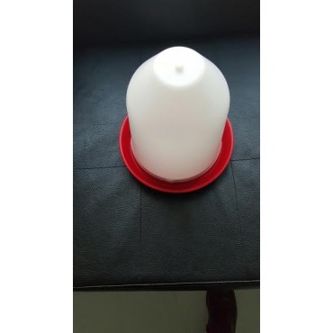 Бутылка для воды емкостью 5 л для птицы